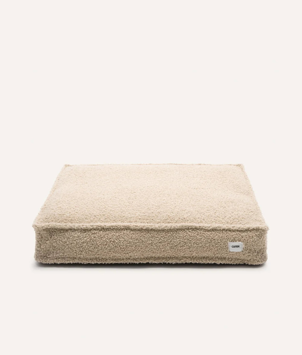 Cama Cuadra de borreguito Beige Cafide