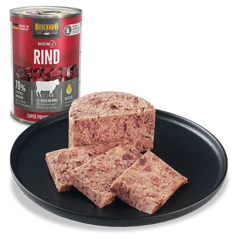 Comida húmeda Belcando Baseline RIND de ternera servida en plato para perros adultos