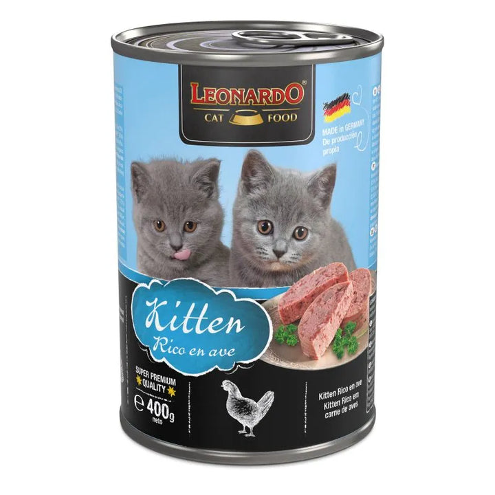 Comida húmeda LEONARDO Kitten Ave servida, textura jugosa y natural para gatitos en crecimiento