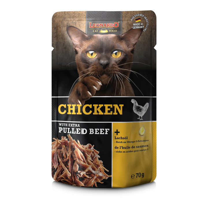 Comida húmeda para gatos LEONARDO Chicken with Extra Pulled Beef en sobre de 70 g, pollo con ternera desmenuzada y aceite de salmón