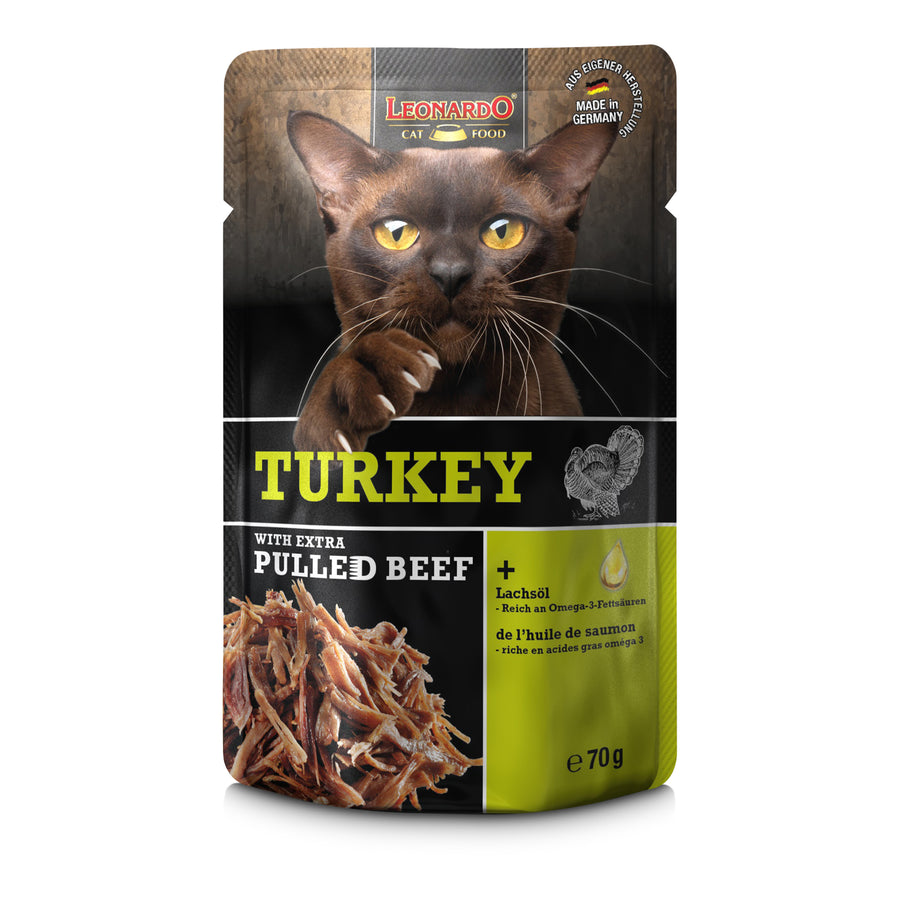 Comida húmeda para gatos LEONARDO Turkey with Extra Pulled Beef en sobre de 70 g, pavo con ternera desmenuzada y aceite de salmón