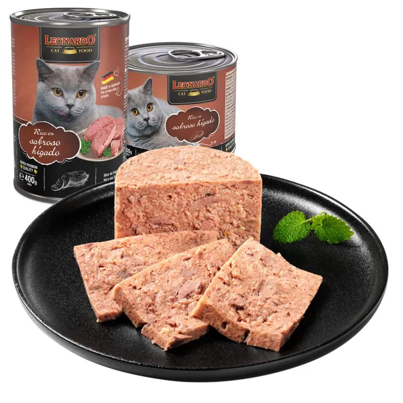 Comida húmeda para gatos Leonardo Puro con hígado, textura jugosa y alto contenido en carne fresca